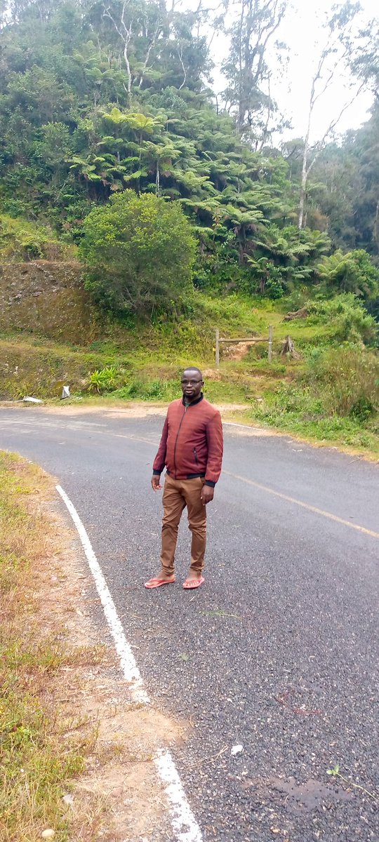 anemba's tweet photo. You never no the other side of the world until you travel. https://t.co/Lpm2iThTYo