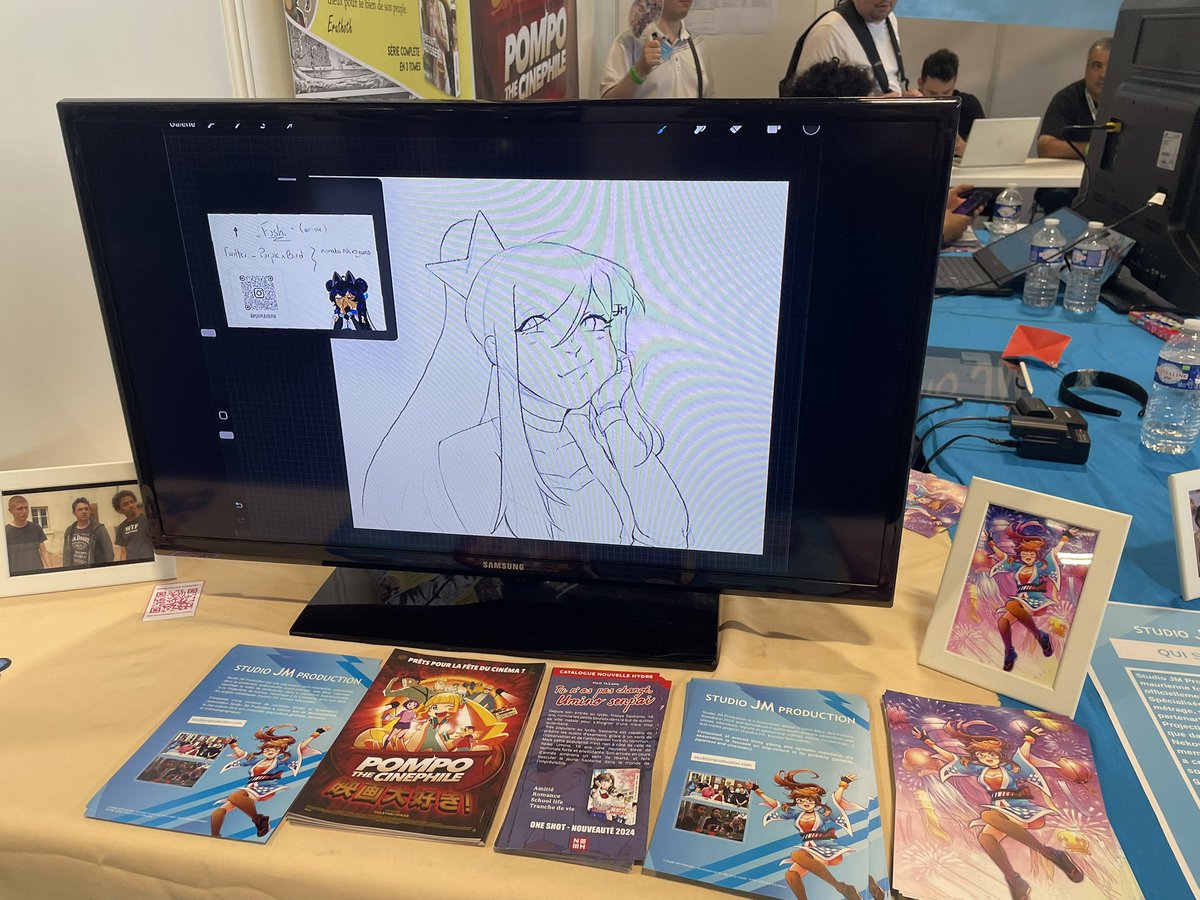 StudioJMProd's tweet image. ✨ Japan Expo - Jour 3 : Et c’est au tour de @PurplexBird de partir en live drawing sur le stand ! Pour en profiter c’est juste là ! ⤵️

⚪ Hall 6 - Q722