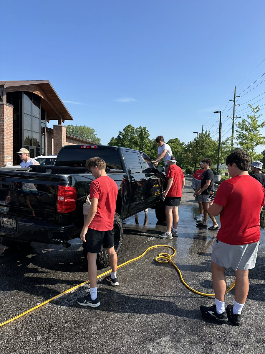 Special Thanks to Scott Hines &amp; Home Bank for sponsoring the Car Wash today. Boys are up &amp; running. Get out to support the Trojans!! <a href="/CGSportsNetwork/">CG Sports Network</a> <a href="/Scott_Hines_123/">Scott Hines</a>