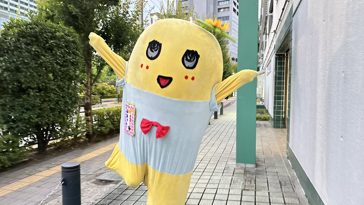 みんなー今日も一日お疲れ様なっしー♪ ヾ(。゜▽゜)ノ今日もロケ 