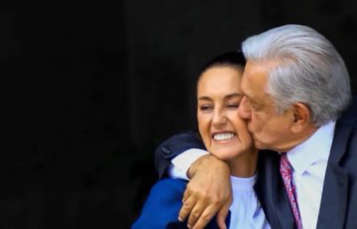 fzavala12's tweet photo. Quien jala para que se haga viral 👇
#AdiósNarcoPresidenteAMLO #BienvenidaNarcoPresidentaClaudia https://t.co/o98fOMO3Tk