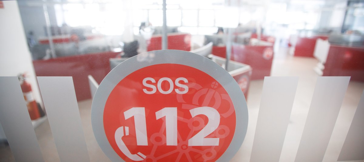 🚨 Atendido la tarde del #sábado un accidente vial en #Pamplona con tres personas trasladadas al Hospital Universitario de #Navarra

➡️ Movilizados <a href="/bomberos_na/">Bomberos y Bomberas – Suhiltzaileak</a>, 2 #Ambulancias, #AmbulanciaMedicalizada y @PamplonaIrunaPM 

📎  navarra.es/es/-/noticia/t…