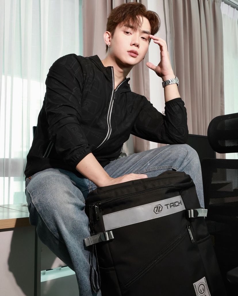 tttwithjeff's tweet photo. •ʀᴇᴘᴏꜱᴛ
Commart นี้ อย่าลืมมา Redeem แลกของพรีเมียมสุดเท่จาก ASRock นะครับบ😍
#ASRock #คอมดีๆต้องมีASRock #เมนบอร์ดASRockคู่ใจขาดไม่ได้จริงๆ
#เมนบอร์ดASRock #การ์ดจอASRock #CommartMegaTech
—
#nathadej
#หมี่เย็นเพิ่มเส้น https://t.co/QAvSrNTTU0