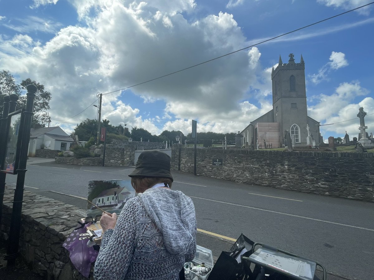 CreativeMonagh2's tweet image. Monaghan’s first Plein Air Festival 🎨 is buzzing with artists 🧑‍🎨 from across the country who have descended to the picturesque village of Inniskeen in glorious summertime weather ☀️🕶️ &amp;amp; delicious treats at the mouth watering Raglan Road Tea Rooms😋🧁