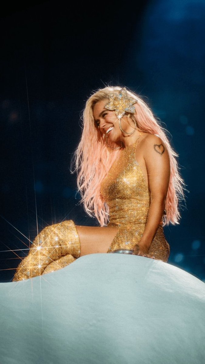 Contando los días para vivir mi "Mañana será bonito" con Mi Bichota🤩💖
KAROL G EN EL BERNABEU