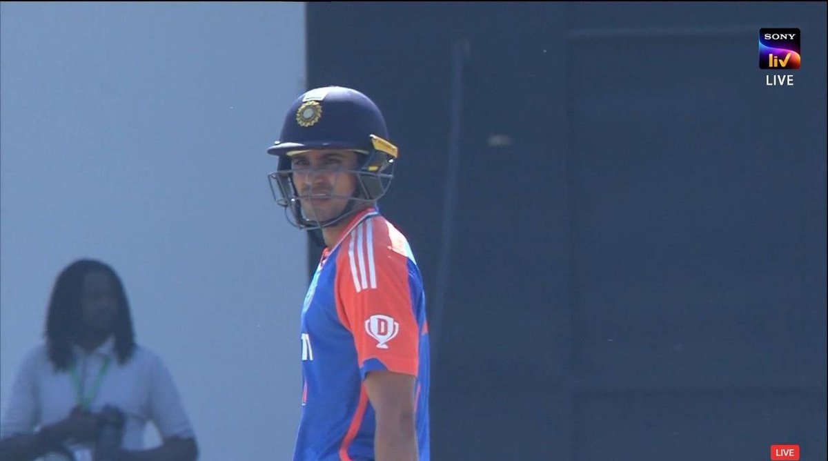 Sachin_Gandhi7's tweet photo. Such a selfish player can never become a leader.

Gill, you lost your respect today💔 https://t.co/Ui21ZiCKpp