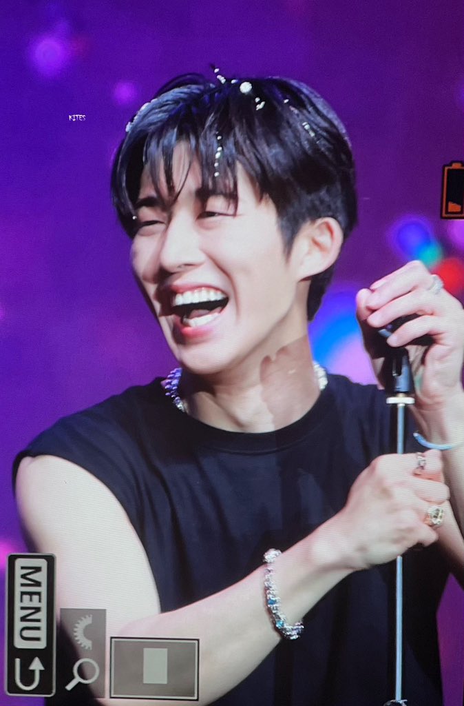 Kitestown's tweet photo. 240713 HYPE UP pre
MACAU🇲🇴
@shxx131bi131 
#김한빈 #비아이 #kimhanbin https://t.co/Eot74jeNoy