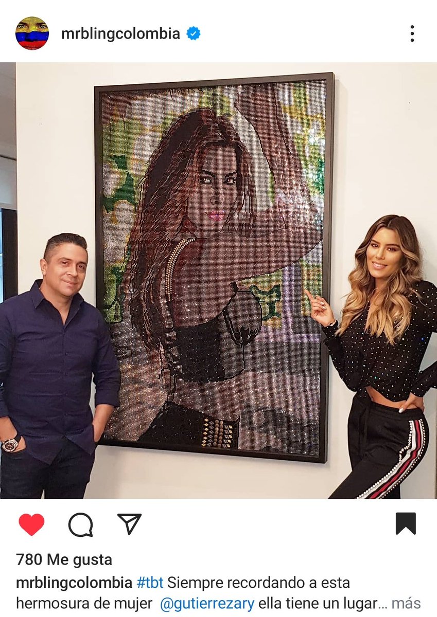 stefania880510's tweet photo. El es un artista 🎨 de Colombia que hace cuadros cristalizados💎a estrellas del mundo cantantes,actores,futbolistas .... A Ari le ha hecho 3 💎🎨🖼️🤩😌  #TeamTierra #TeamAriadna #AriadnaGutierrez https://t.co/ae5OqGXOir