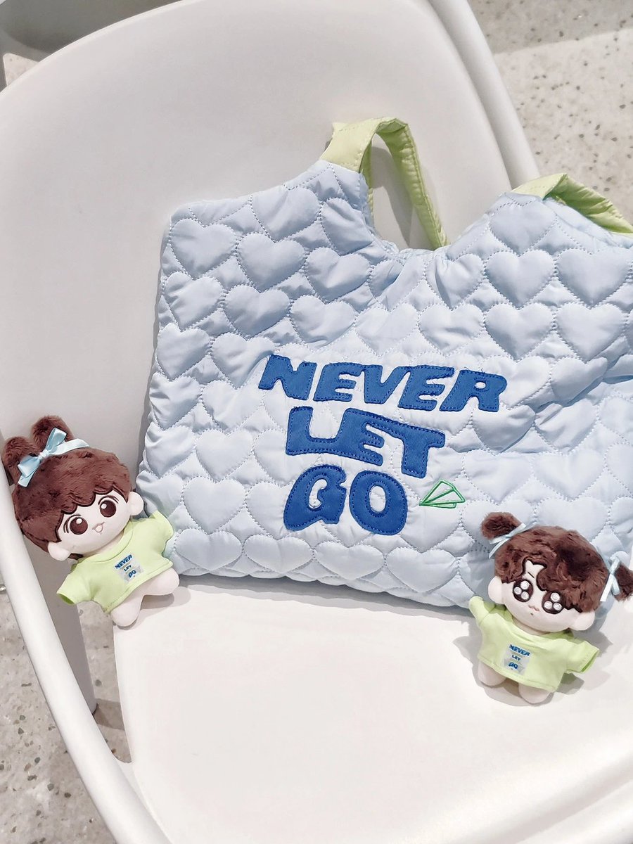 doubleKM_shop's tweet photo. 🌼THG.O.🇹🇭🌼 #KMเปิดพรีแล้ว
🌼กระเป๋า #NeverLetGo
🌼ราคาใบละ249.-
🌼ค่าส่งในไทย40.-
🌼ปิดรับวันที่ 21ก.ค.  15:00น.
🌼สั่งซื้อDM 
 #ตลาดนัดบังทัน #ตลาดนัดรถไฟบังทัน #ตลาดนัดBTS  #ตลาดนัดรถไฟBTS #จองกุก #jungkook https://t.co/yaUQtfr5Wc