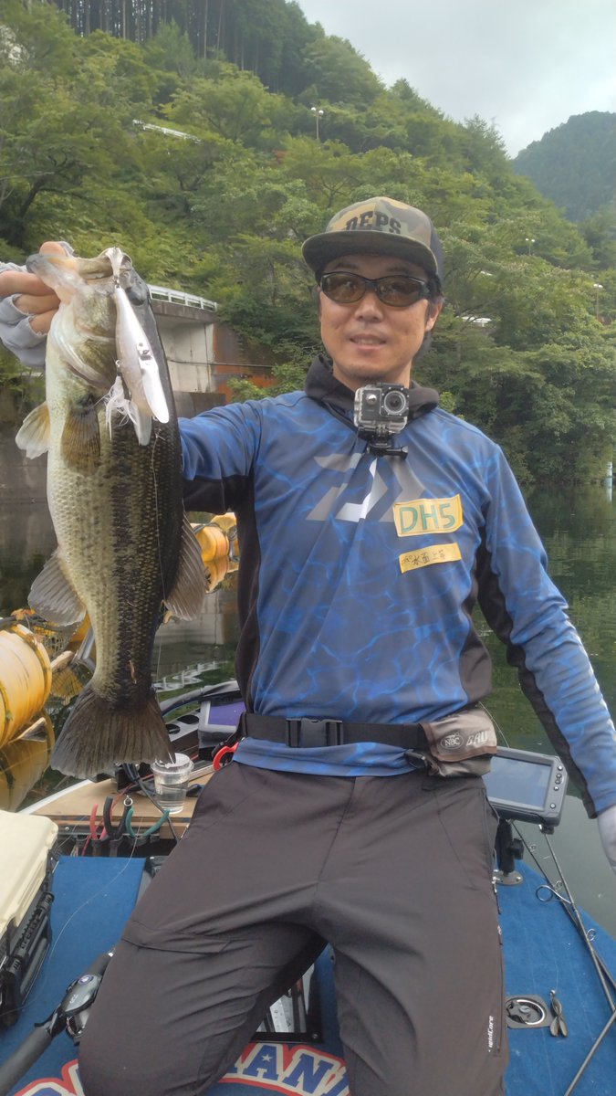 w55Ug7pIZV2Nmpr's tweet photo. こいつもオイルフェンスの平行引きで水面爆発!
#愛媛県
#金砂湖
#デカハネGP
#4種目
#レイドジャパン
#ダッジ
#44cm
#水面上等
@suimenjyoutou https://t.co/OIs7SeBkDN