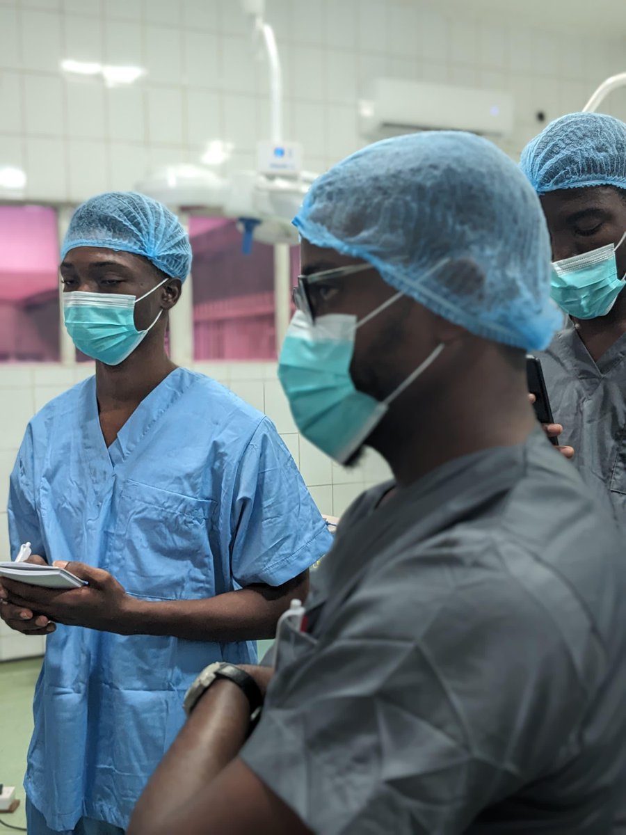 AchieversUniBME's tweet photo. 300 Level students recently  went on a field trip to @MedcourtSupport. This experience provided valuable insights into the practical applications of Biomedical Engineering concepts, allowing the students to observe cutting-edge technologies &amp; interact with industry professionals. https://t.co/hLEOVvzHPL