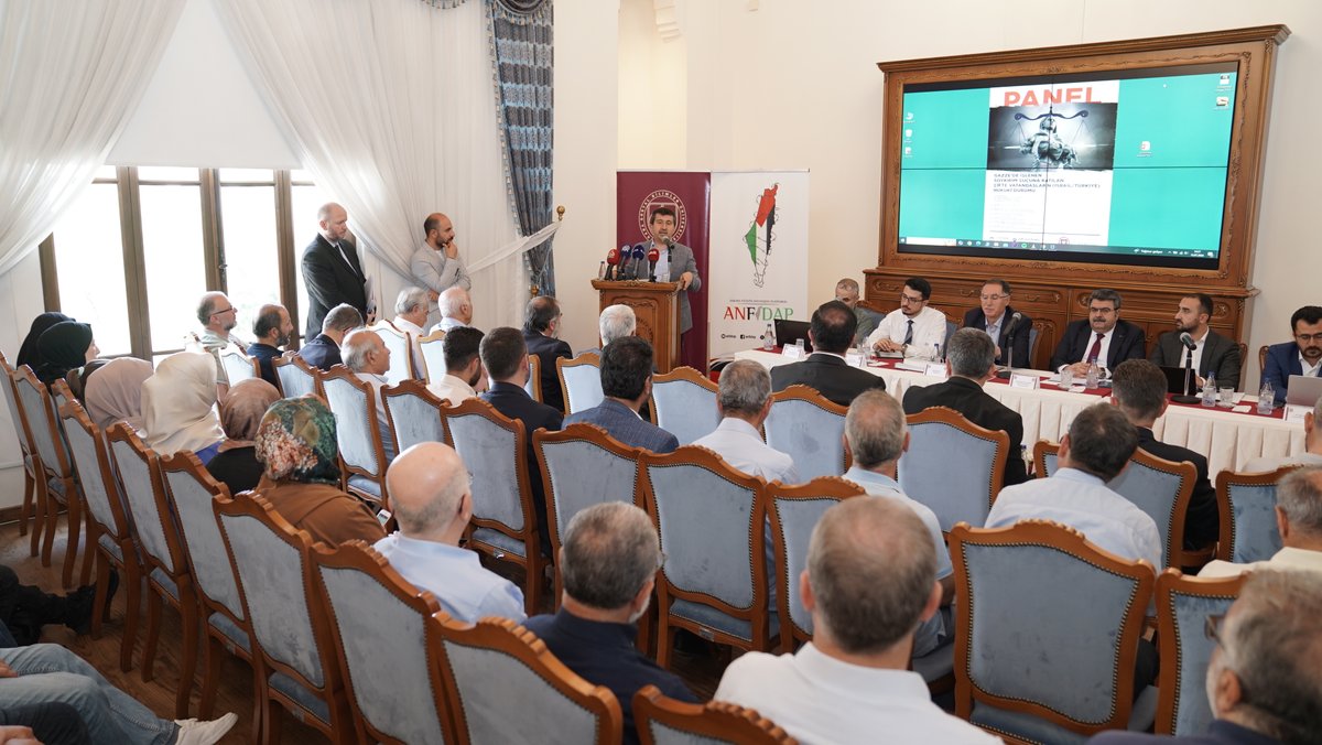 ASBÜ’de “Gazze’de İşlenen Soykırım Suçuna Katılan Çifte Vatandaşların (İsrail/Türkiye) Hukuki Durumu” Paneli Gerçekleşti

Detaylı bilgi için: asbu.edu.tr/tr/node/3059