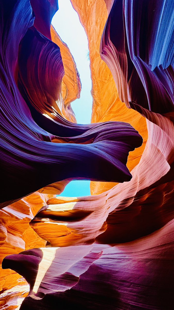 bugsracer's tweet photo. El #LowerAntelopeCanyon un lugar mágico, es como si estuvieras adentro de una fotografía o en una obra de arte, simplemente maravilloso e impresionante. #Roadtrip2024 https://t.co/k2Lt4uivqq