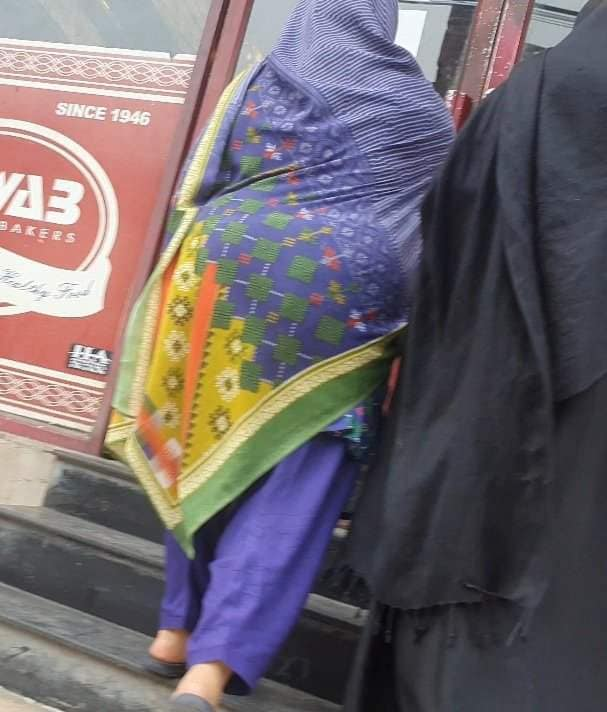 alinsadiamultan's tweet photo. ایک زمانہ تھا ک لوگ موٹی عورتوں کو پسند نہیں کرتے اج کل جس کی جتنی بڑی گ ا ن ڈ ہو اس کے اتنی ہی لوگ اس کے دیوانے ہوتے ہیں اس وجہ سے اج کل ہر عورت نے اتنی پیچھے والے حصے کو بڑا کرنے پر زور لگایا ہوا ہے
اس طرح کی بھینسیں اپ کو صرف پنجاب میں ہی مل سکتی ہے https://t.co/Efj6mpGPI3