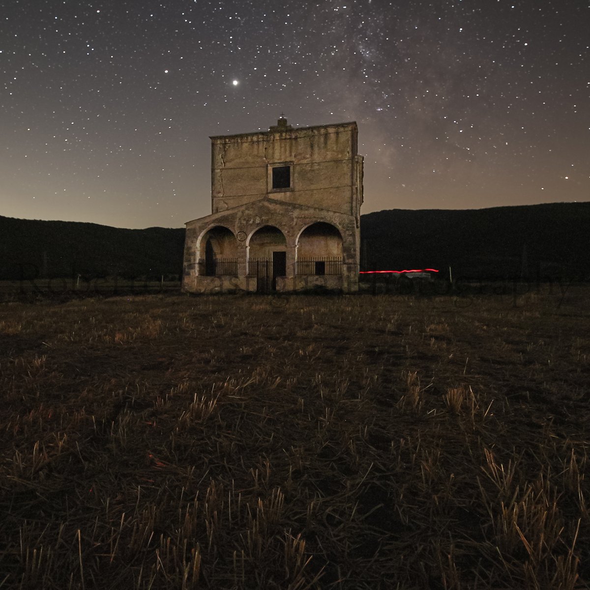 rocaphotography's tweet photo. Via Lattea Chiesa della Madonna del Campo.
Abruzzo,Italy.
#Navelli #Abruzzo #Italy #constellation #nightphotography #Astrophotography #Space #nightsky #nightskyphotography #milkyway #vialattea #NASA #universe #photooftheday #picoftheday #photography #robertocastigliaphotography https://t.co/oLWYmlbeml