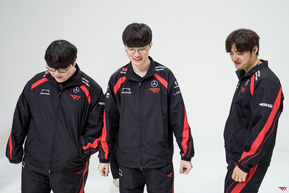 멋진 장면 뒤 웃음기 넘치는 장면 포착!

Funny shots captured after finishing the shoot!

#T1WIN #T1Fighting