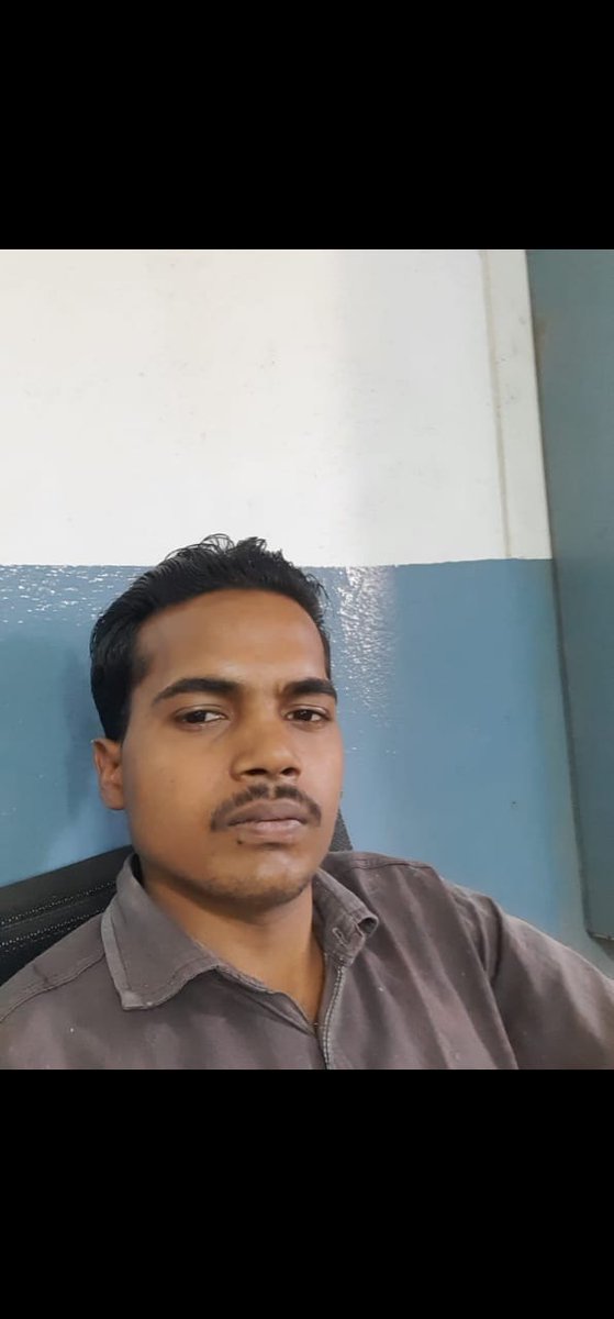 shiv_savita's tweet photo. @RailMinIndia @Central_Railway 
@RailwaySeva 
रोहित विश्वकर्मा नाम का व्यक्ति कल रात लगभग आठ बजे 14217 ऊंचाहार एक्सप्रेस मे कानपुर सेन्ट्रल से पानीपत जाने के लिए निकला था पर अभी तक पानीपत नहीं पंहुचा। फ़ोन भी ऑफ आ रहा है कृपया ढूंढने मे मदद करें 
परिजन-8953615060 https://t.co/pyqeOIbQ8U