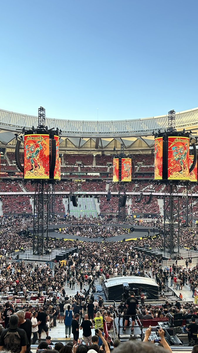 Y si...cumplí uno de mis sueños, ir a un concierto de <a href="/Metallica/">Metallica</a> 😍.
(Consejo: si pueden vivir esto no lo duden y  HAGANLO🖤)