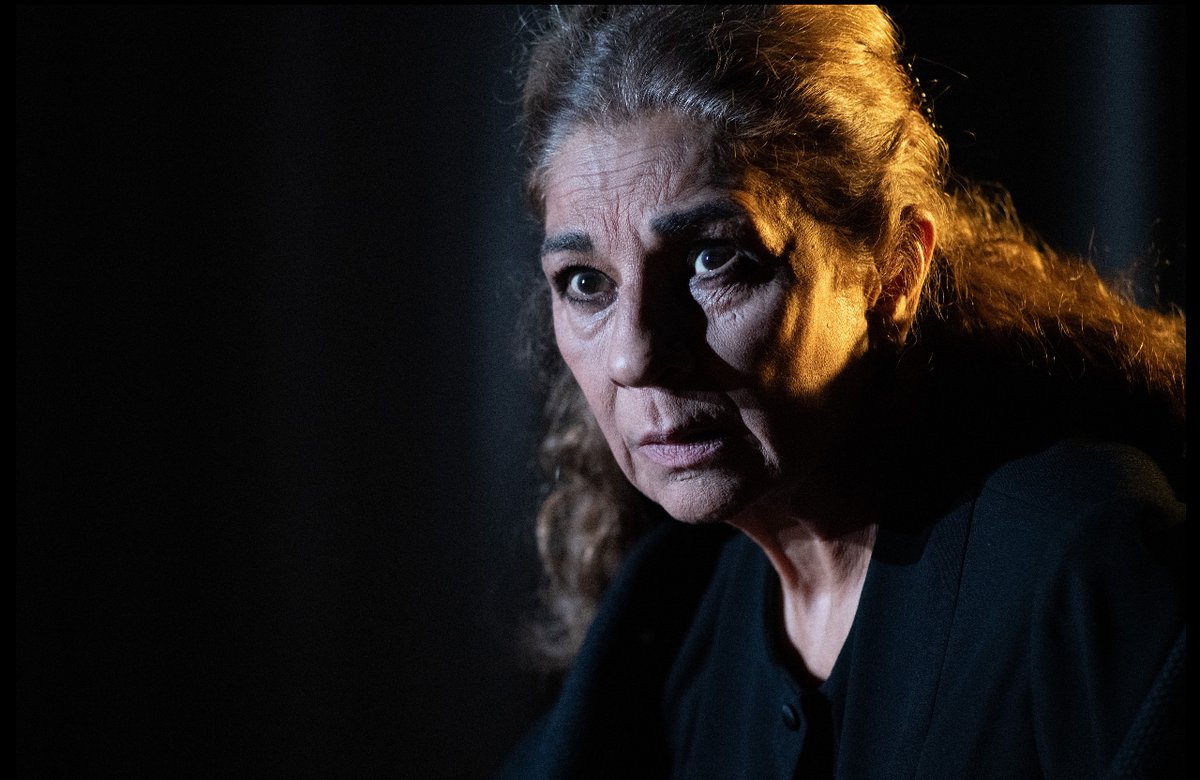 grecfestivalbcn's tweet photo. @_PENTACION_ @sarandonga55 @TeatroEspanol @Teatre_Goya 🕯 En aquesta 'Poncia', interpretada per Lolita Flores i escrita, i dirigida per #LuisLuque, escoltem el personatge després del xoc que li causa el suïcidi d’Adela.

📆 Fins al 28 de juliol
📍@Teatre_Goya

🎟 https://t.co/y6zA2GAgTY https://t.co/SjpuIq8Ext