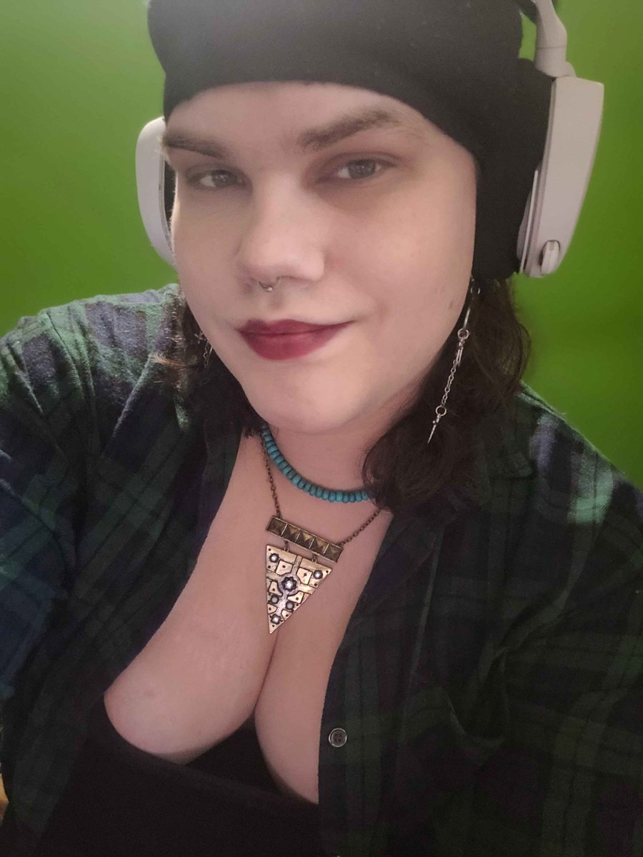 JasmineBabylon's tweet photo. Felt cute, might start a fire later https://t.co/LTBZ1c3NwT