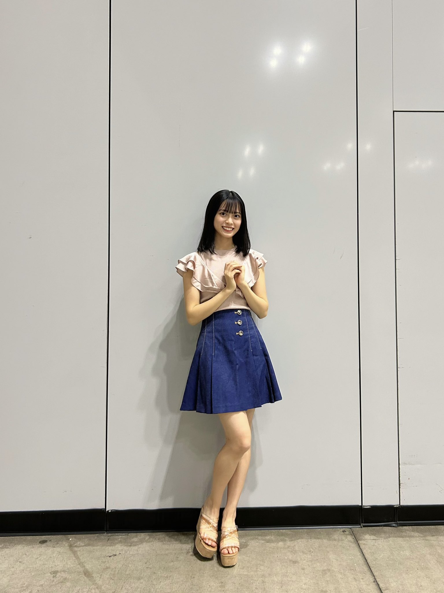 【非売品】AKB48 春コン　新井彩永 サイン入りポストカード AKB48 18期生 新井彩永 個別生写真 春コン2024 - メルカリ
