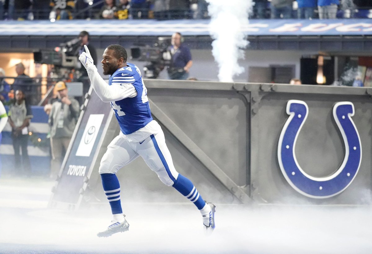 Can’t wait for our event with today with <a href="/bcallen18/">Brady Allen</a> and <a href="/ZiggySmalls_/">Zaire Franklin</a> at Evansville Central. Registrations begin at 3pm.