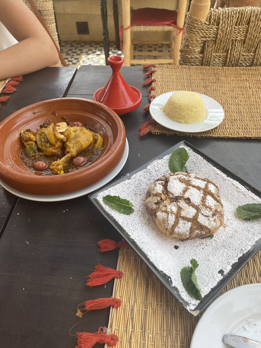 aojerp's tweet photo. Nuestro viaje a #Marrakech 🇲🇦 está siendo un descubrimiento de colores, aromas y sabores!! Una verdadera delicia para nuestros sentidos!! 🥰 https://t.co/5kOSFdDxyc