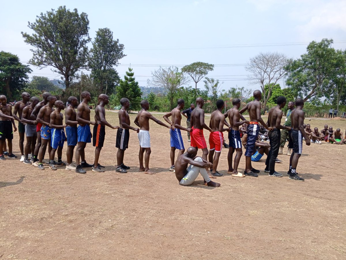 EmmanuelTwin2's tweet photo. #BreakingNews : A 22-year-old youth dies after collapsing during a @MODVA_UPDF mandatory 4km run in Tororo District on Friday.
#2Timothy4:7 https://t.co/gN215rmDqC