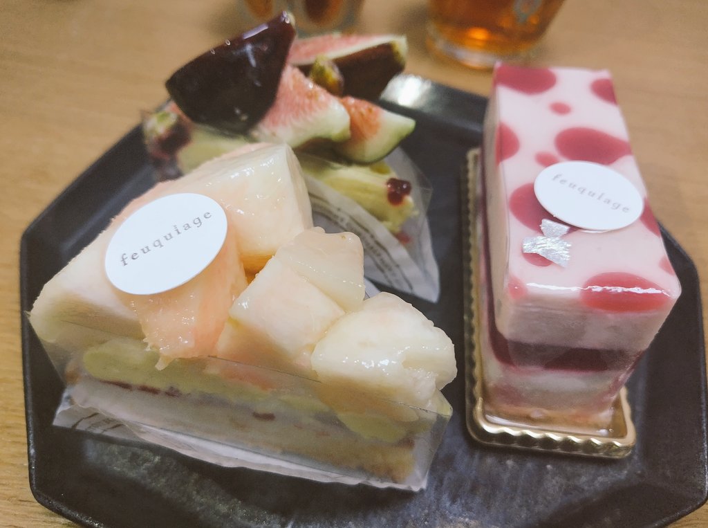 フキアージュさんの桃フェアも耐えられなくなって行ってしまった。美味しすぎた...
桃も無花果もみずみずしいしタルト生地さくじゅわふわだしカスタードも美味しかった...!
