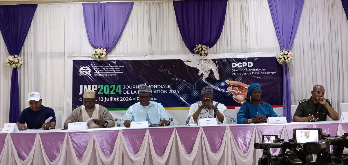 unfpa_benin's tweet image. En ce moment se déroulent les manifestations officielles de la #JMP2024 en présence des membres du @gouvbenin , de @UNBenin , les autorités départementales &amp;amp; municipales sous la présidence de @abtofficiel , Ministre d&apos;état en charge du dévelopement.