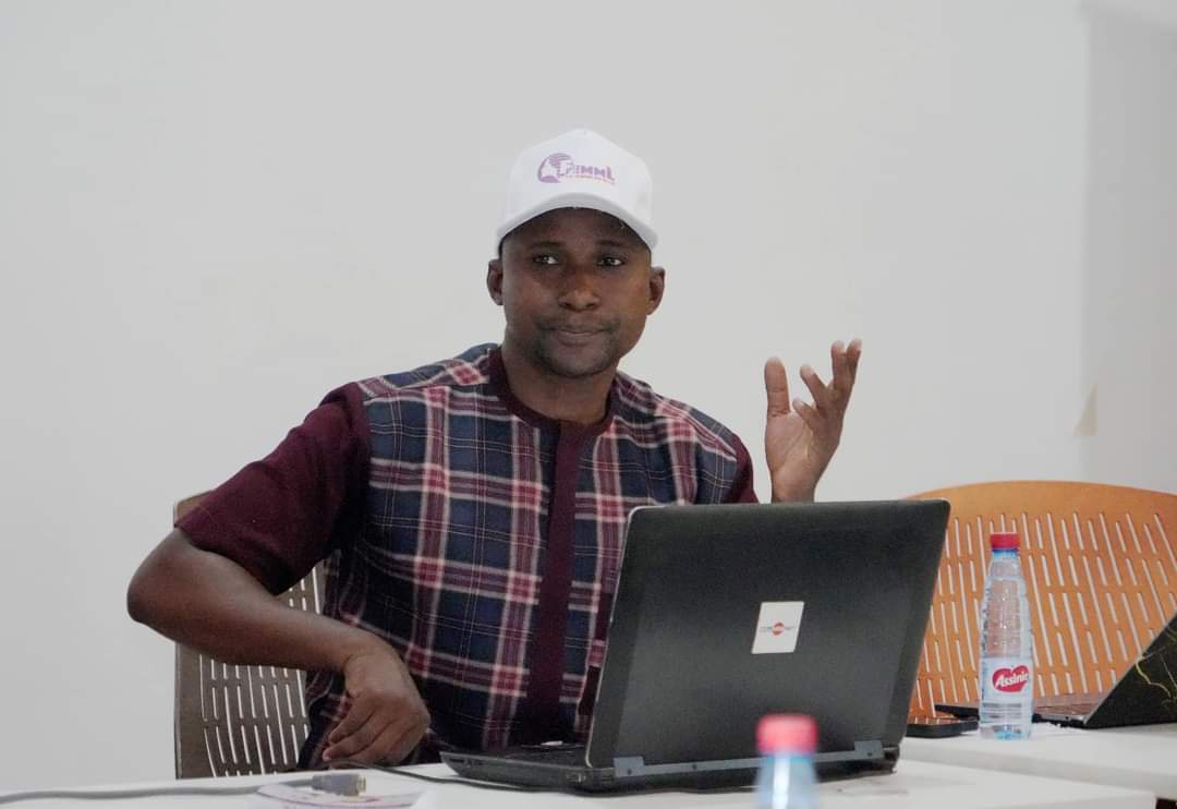 malimanie's tweet photo. Semaine enrichissante avec de passionnées et brillantes journalistes. Ravi d'avoir partagé mes expériences en Rédaction d'article et Interview. Une belle initiative de @Femmlmali. #Mali #Journalisme https://t.co/COC5nLDkik