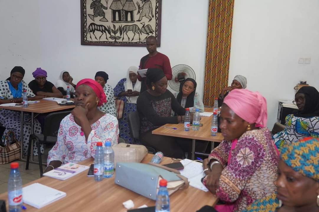 malimanie's tweet photo. Semaine enrichissante avec de passionnées et brillantes journalistes. Ravi d'avoir partagé mes expériences en Rédaction d'article et Interview. Une belle initiative de @Femmlmali. #Mali #Journalisme https://t.co/COC5nLDkik