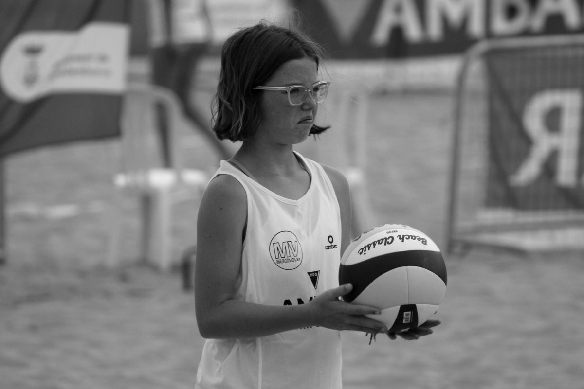 Gran ambiente y participación el la primera de las pruebas de la IX Edición del @Multivoley en Torredembarra. 24 equipos en competición. 

 #Torredembarra #Multivoley2024