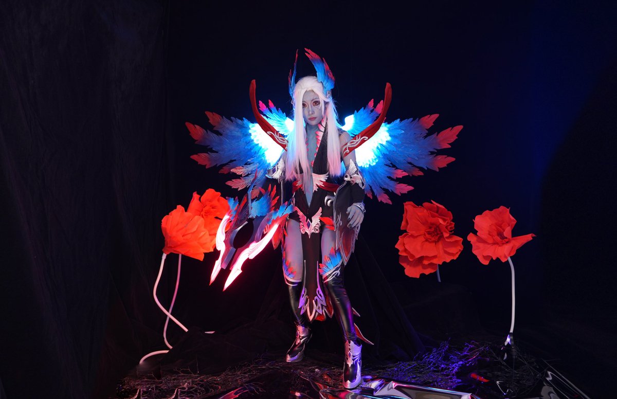 abuduorui's tweet photo. Finally finished the shoot for Vengeful Spirit, took photos three times, still not very satisfied.

#dota2 #cosplay #dota2cosplay https://t.co/meleL7Or6x
