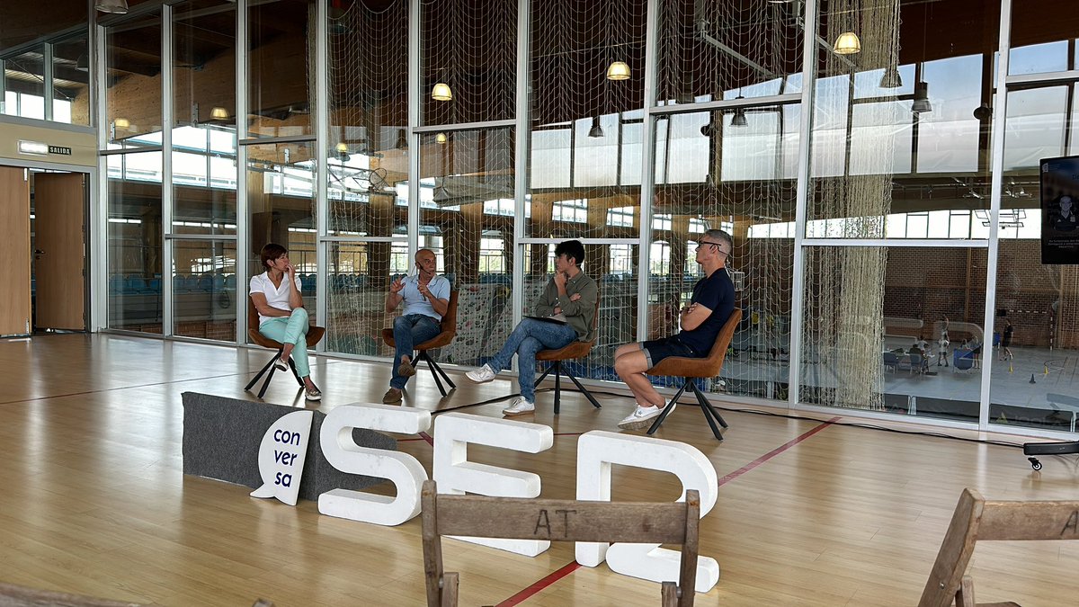 CrisGarciaT84's tweet photo. Hoy visitamos Tarazona y sus instalaciones deportivas aprovechando el Foro ‘Deporte de élite en ciudades intermedias’ organizado por @RadioZaragoza Gracias a todo el grupo municipal de @pptarazona por su acogida y enhorabuena por la gran labor que realizan. https://t.co/5l7MZ33R4C