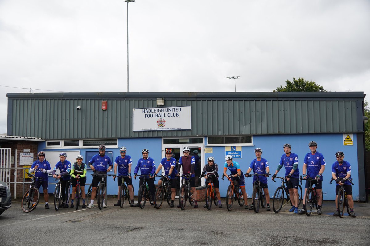 ITFCFoundation's tweet photo. 🚴‍♂️Our first stop of the day

Thank you @HadleighUnited 

@futurestars15 https://t.co/z4ysuiSrq0