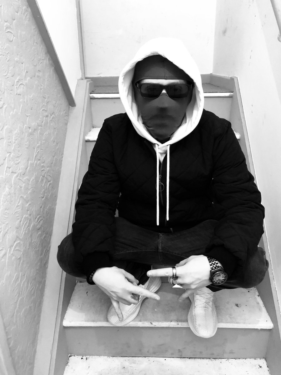 IcyWhite4's tweet photo. #IcyWhite #NSL #NSLMusic https://t.co/ai4LKauepY