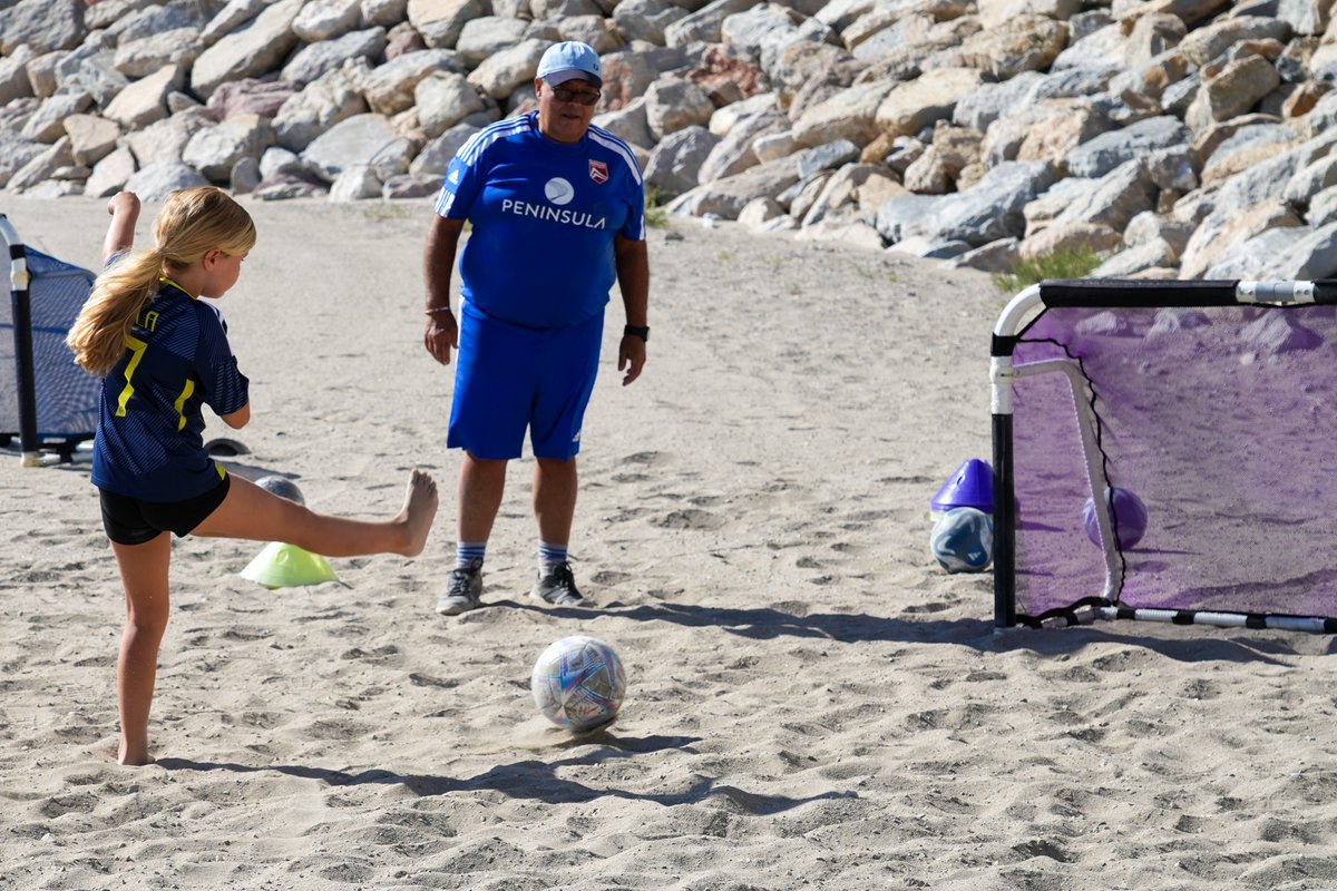 What a brilliant morning of Street Football at the beach ☀️🏖️ with Gibraltar International Jayce Olivero 🇬🇮

We can't wait to see you all again next week, on Thursday 18th July, at Plater Youth Club at 19:00 🚧 ⚽