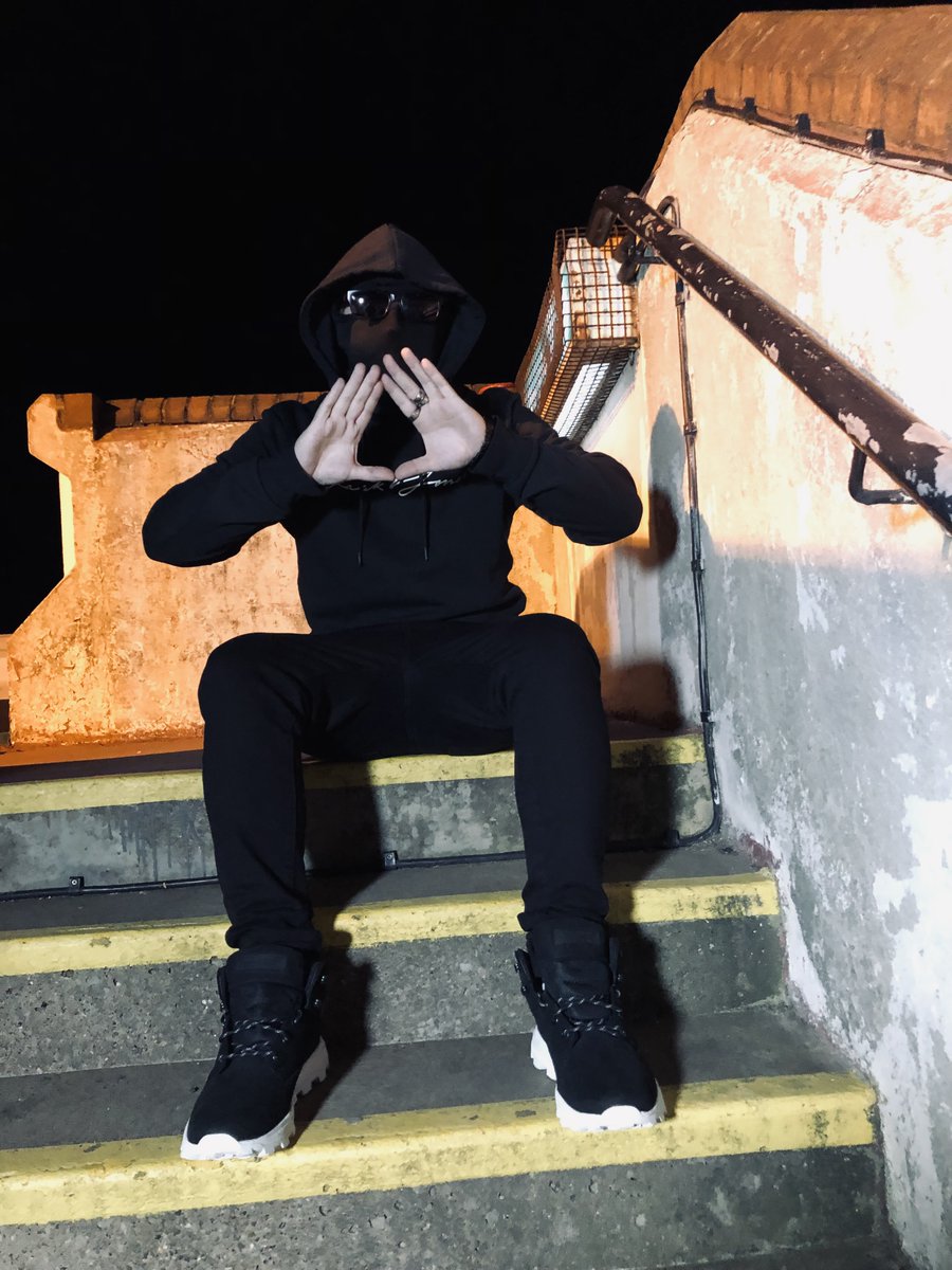 IcyWhite4's tweet photo. #IcyWhite #NSL #NSLMusic https://t.co/LZJHPHZWxL