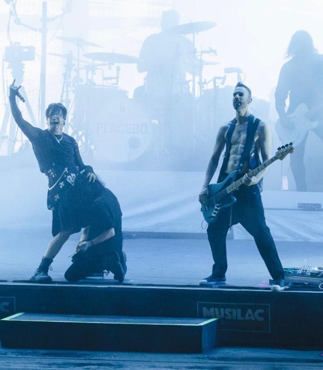 PLACEBOWORLD's tweet photo. The night @yungblud took to the stage with Placebo for the very first time. 
@musilac Festival, Aix-les-Bains, France 11 July 2024 https://t.co/enTj4C6IG5