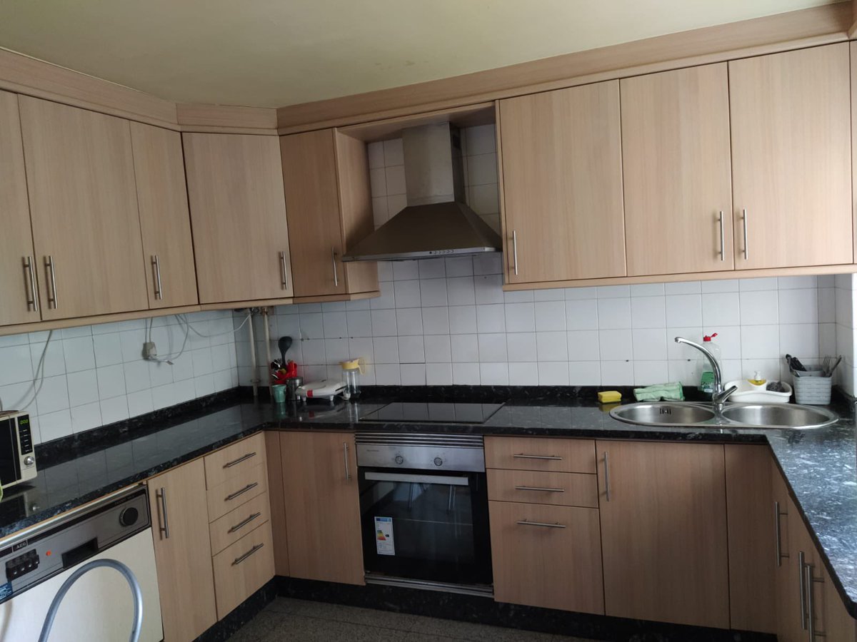 _martacl's tweet photo. Holi!! Buscamos dos compañerxs de piso en Ourense. El piso está al lado de la uni, es de 4 habitaciones todas exteriores con 2 baños. El precio es aprox 155+ gastos. Preferiblemente personas de final de grado, máster o trabajando. Cualquier cosa md!!!
Se agradece difusión 🫶🏻💐 https://t.co/Ni5baJnnvN
