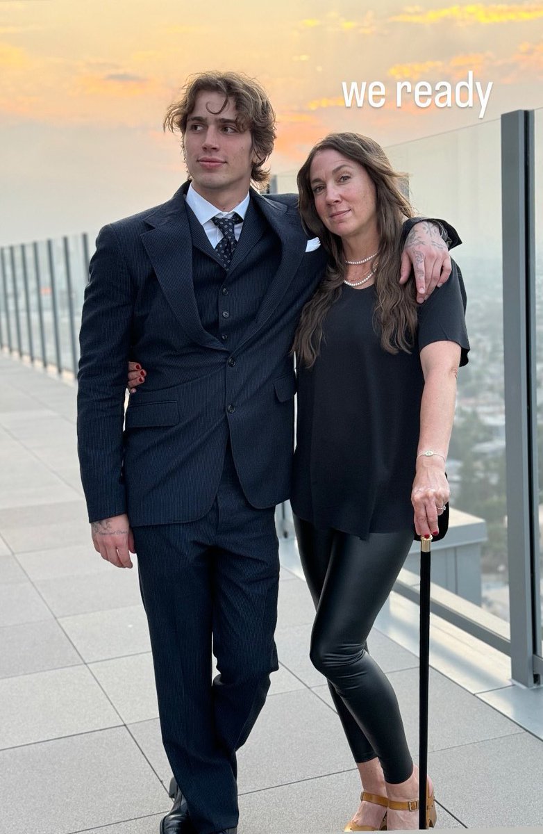 𝖿𝗂𝗏𝖾 𝗌𝖾𝖼𝗈𝗇𝖽𝗌 𝗆𝖺𝗍𝗍 🏒 tweet media