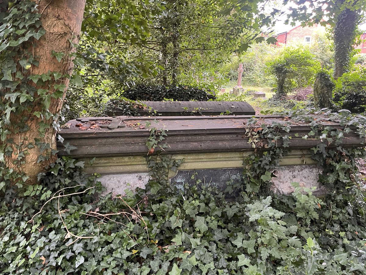 I am gutted to report the theft of almost ALL the cast iron plates from the Simonds monuments. Blackall Simonds was among them, gone for ever! When will this vandalism stop?!We ask for the gate to close at nighttime at least!!We want the remaining 3 plaques to be protected.