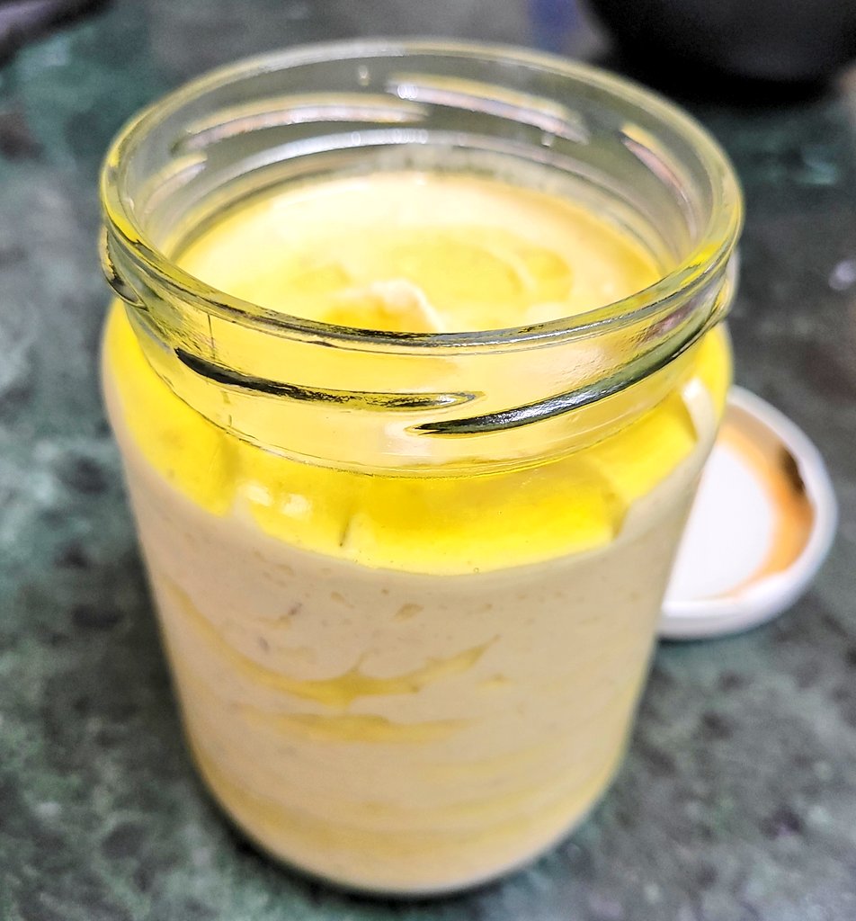 jogakhichudi's tweet photo. Hespend absolutely loves hummus... So I've to make in bulk always 😁

#JogaCooks https://t.co/IzmXMp06J4