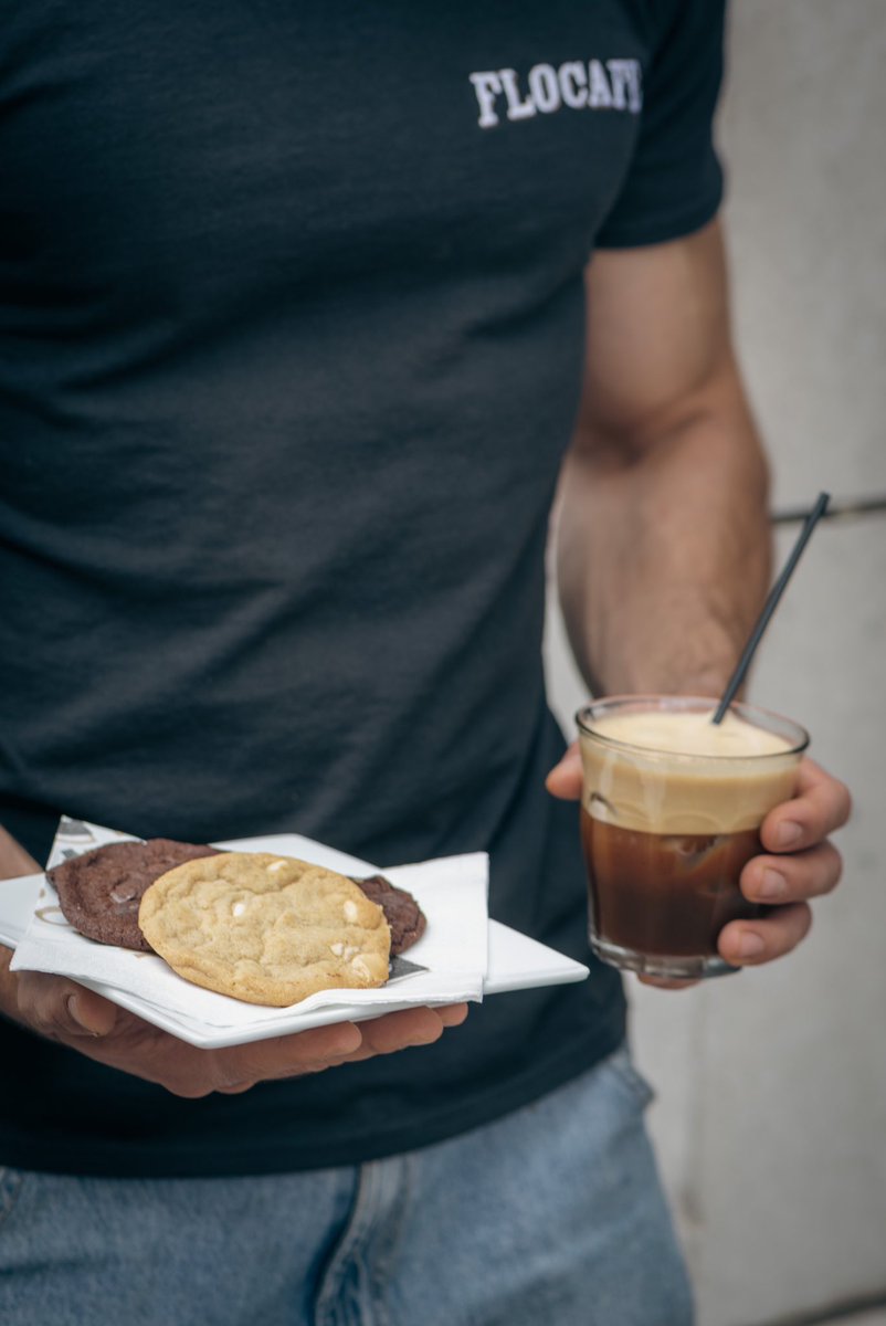 Petition for every coffee to come with a cookie from now on. 🍪☕