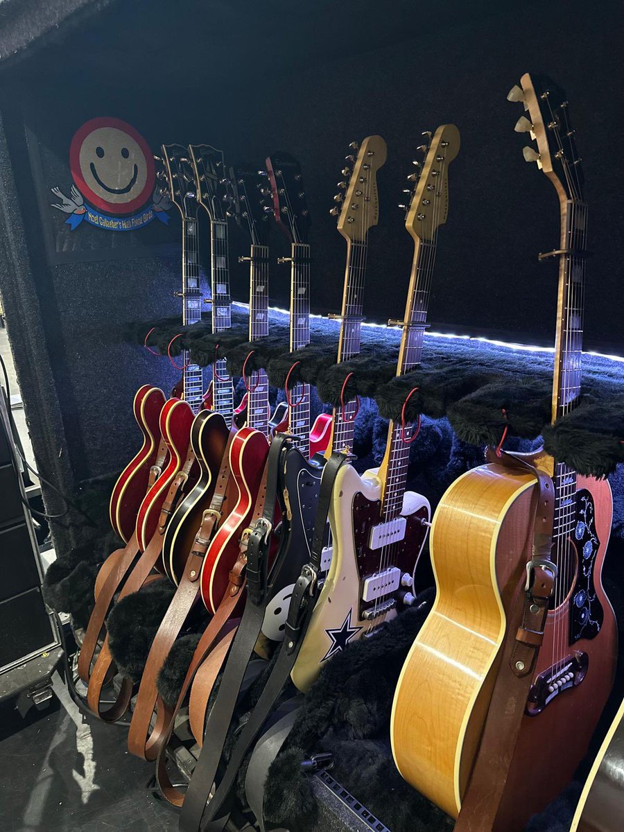 Noel Gallagher tweet media