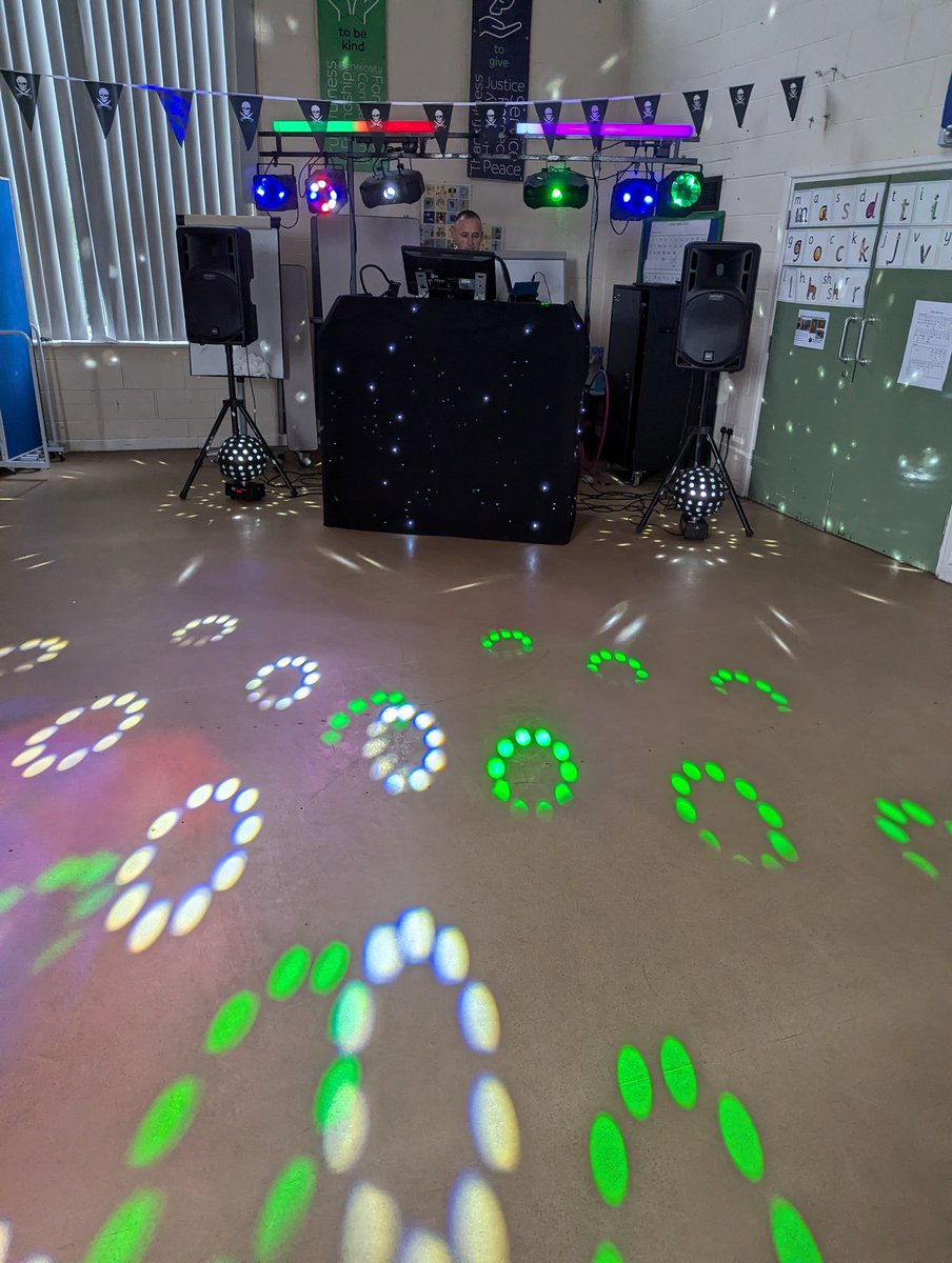 BarninghamPTA's tweet photo. Lots of fun at our disco last night at @BarninghamCEVCP, we even had a dinosaur turn up to party 🦖🎉 Y6 children were given a special leavers wristband as a memento and we raised £145 for the school. Thank you to all who supported us 🙏 https://t.co/3N0SDILND8