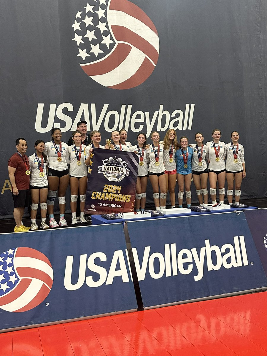 dvolleyball2027's tweet photo. 2024 Girls Junior Nationals All Tournament Team &amp; 15 American and 1st place winners 
Outside hitter Delaney Klunder #22 https://t.co/QjU1Tg9a7X