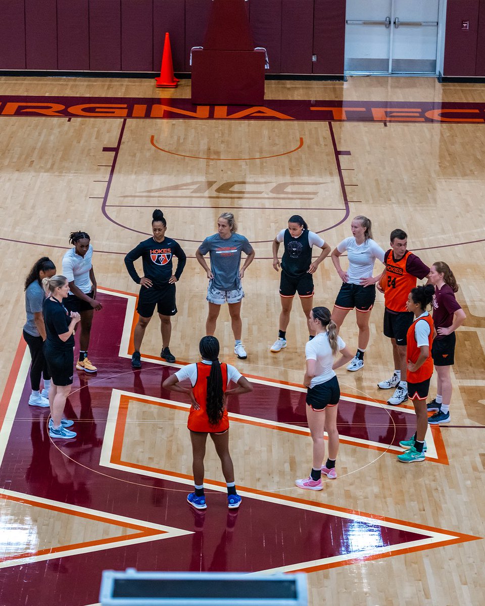 Wishing the happiest birthday to Head Coach <a href="/CoachMeganDuffy/">Megan Duffy</a> ! 🎂

#ThisIsHome