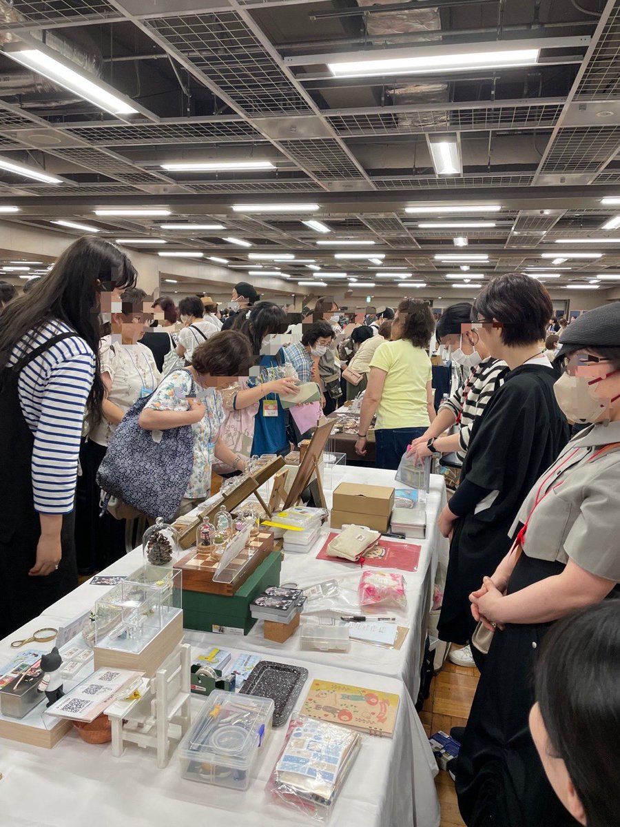 tinygift2019's tweet photo. #東京ドールハウスミニチュアショウ 1日目無事に終了しました。　ありがとうございました。明日（7/14）は9-16時開催です。お待ちしております♪ https://t.co/kpQluN1maO   #ミニチュア https://t.co/DSjyG2UXIR